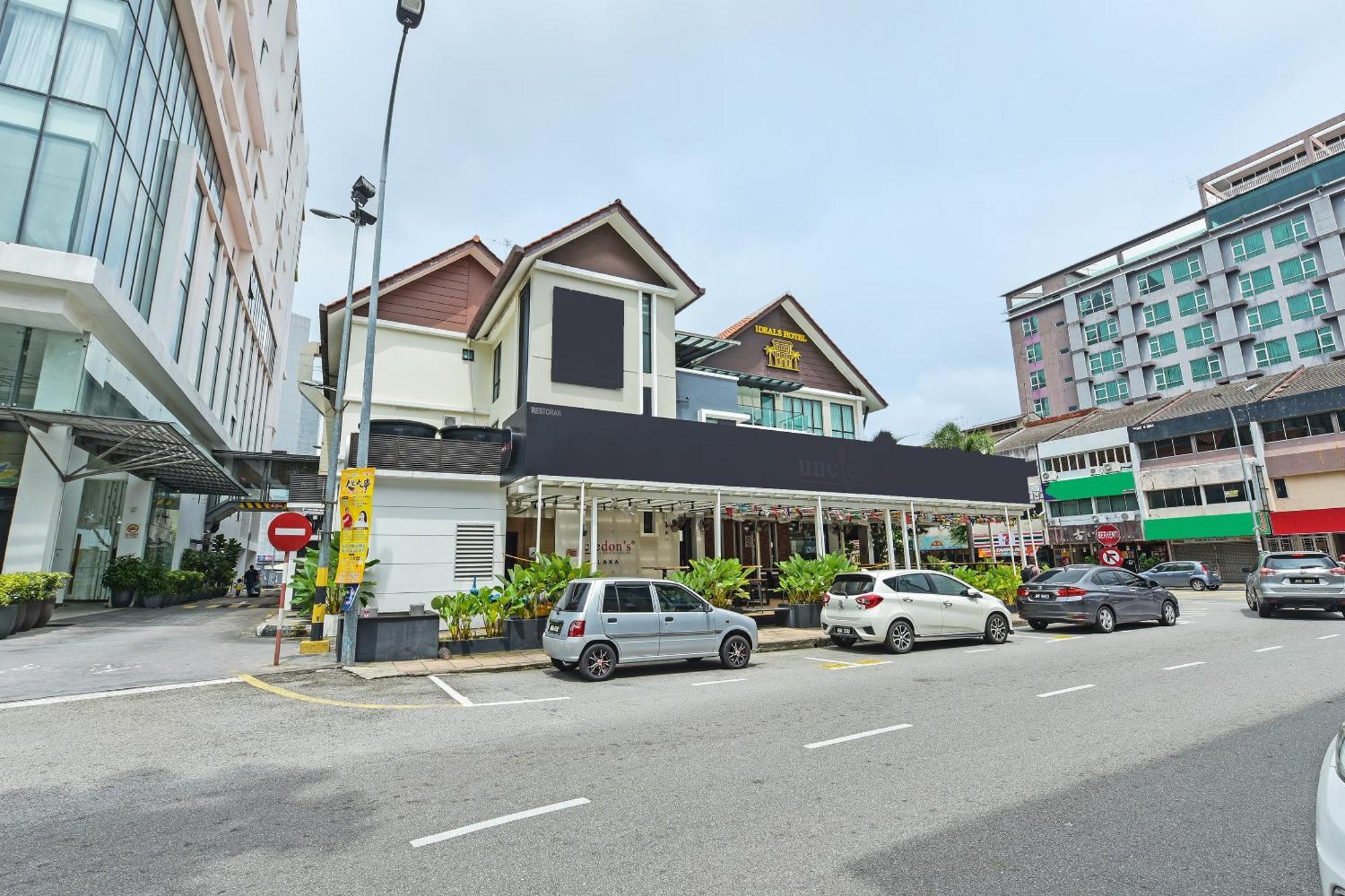 Ideals Hotel Melaka Exterior photo