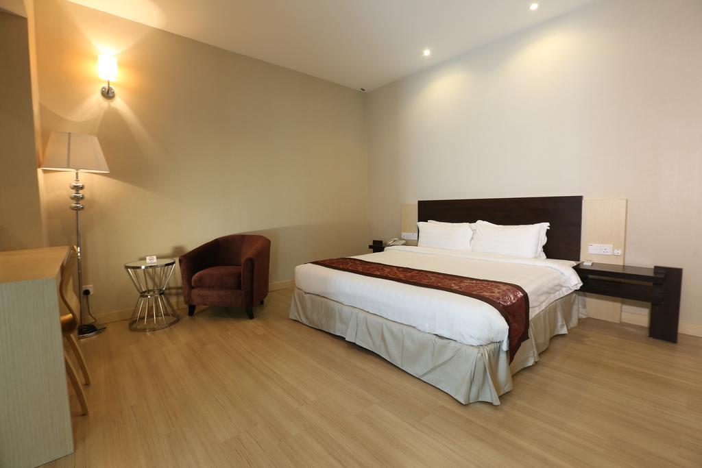 Ideals Hotel Melaka Exterior photo