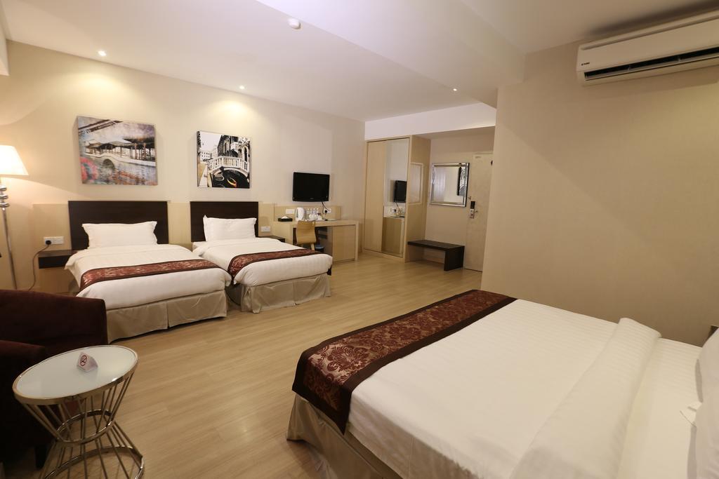 Ideals Hotel Melaka Exterior photo