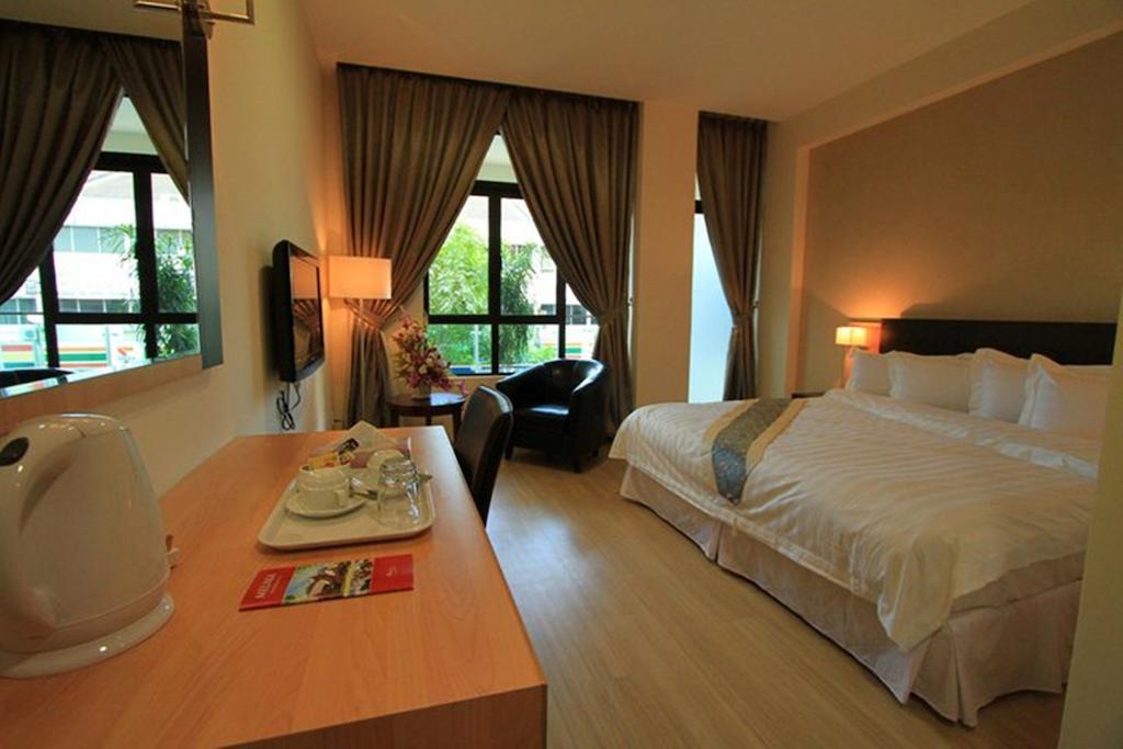 Ideals Hotel Melaka Exterior photo